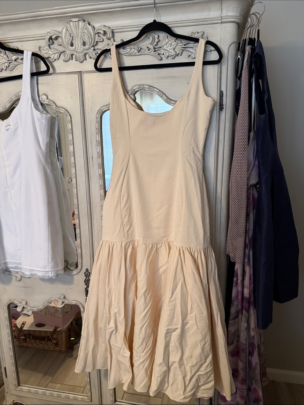 House of CB Amore Midi Dress - Cream - Picture 4 of 5